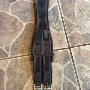 Brown Equestrian Girth with Metal Buckles